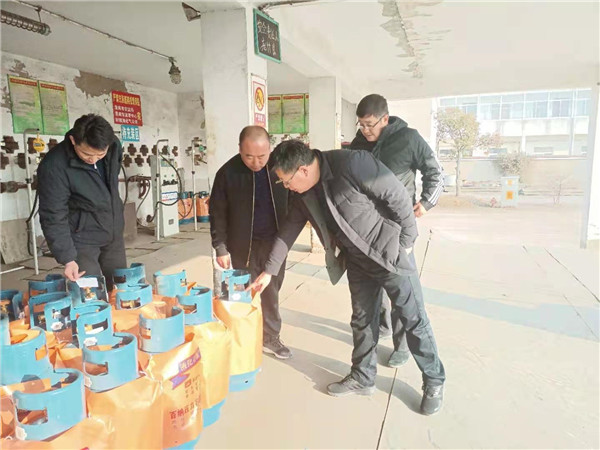 1613528979118294.jpg rB40qWAfqVuAGyPyAAJDds3CfS4518.jpg