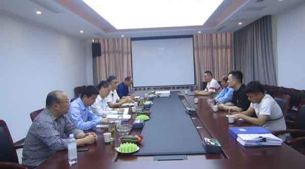 淮南市自然資源和規(guī)劃局組織專家對毛集區(qū)焦崗湖地熱項目開展調(diào)研