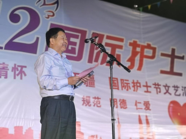 淮南市職業(yè)技術(shù)學(xué)院醫(yī)學(xué)院舉辦紀(jì)念“5.12國際護(hù)士節(jié)”授帽儀式暨文藝匯演活動(dòng)