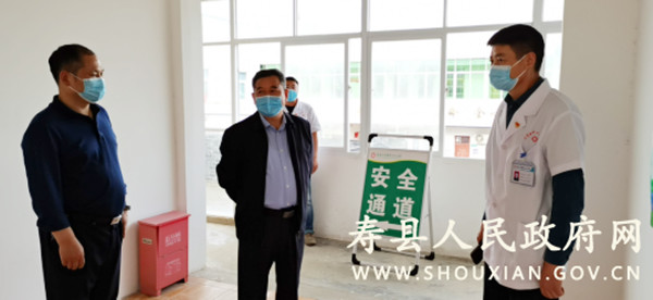淮南壽縣縣委常委、副縣長閆明圣督導(dǎo)三覺鎮(zhèn)疫情防控工作