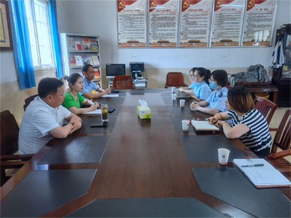 淮南市八公山區(qū)數(shù)據(jù)資源管理局深入企業(yè)開展“四送一服”活動(dòng)