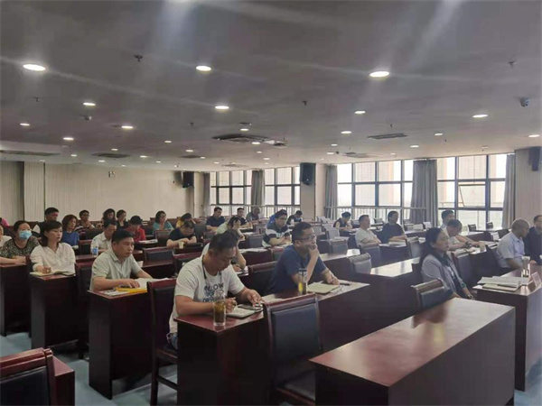 淮南市人社局召開全市社會(huì)保險(xiǎn)基金管理風(fēng)險(xiǎn)排查工作部署會(huì)議