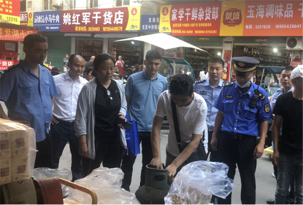 淮南田家庵區(qū)公園街道開展液化氣專項(xiàng)整治行動