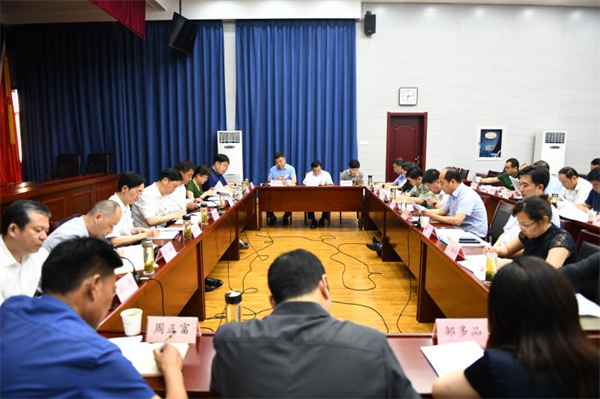 淮南謝家集區(qū)召開(kāi)2021年第10次區(qū)委理論學(xué)習(xí)中心組（擴(kuò)大）學(xué)習(xí)暨“高質(zhì)量發(fā)展，我們?cè)趺锤?rdquo;大討論活動(dòng)座談會(huì)