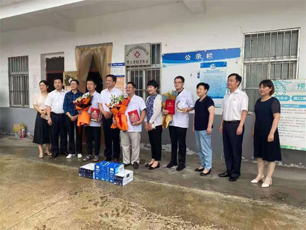 淮南市衛(wèi)健委主任汪世福一行赴潘集區(qū)看望慰問“百醫(yī)駐村”醫(yī)生