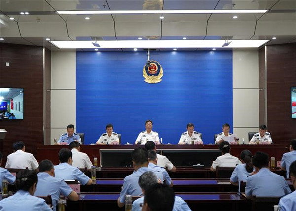 淮南市公安局召開(kāi)全市公安機(jī)關(guān)創(chuàng)建全國(guó)文明城市動(dòng)員大會(huì) 晁友福副市長(zhǎng)出席并講話(huà)
