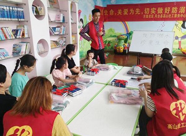 淮南鳳臺(tái)縣鳳凰鎮(zhèn)：部門(mén)聯(lián)動(dòng)撐起“安全傘”