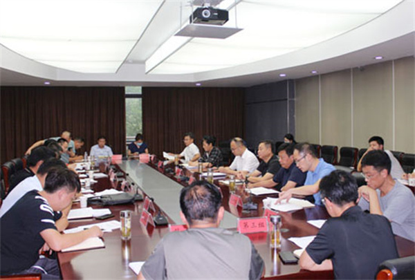 淮南市鳳臺全縣疫苗接種人群摸底排查工作專項(xiàng)督查調(diào)度會召開