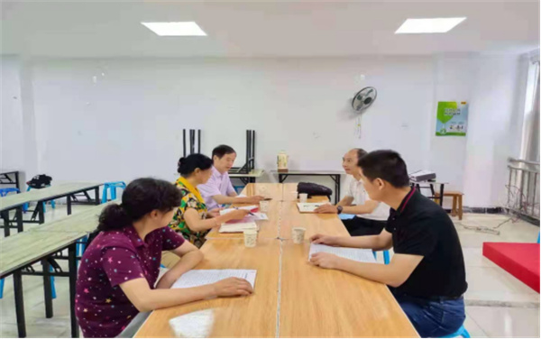 淮南市局離退休第三黨支部召開黨史學(xué)習(xí)教育專題組織生活會