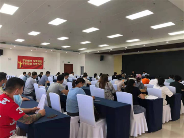 淮南市高新區(qū)分局召開(kāi)創(chuàng)建省級(jí)衛(wèi)生城市培訓(xùn)會(huì)