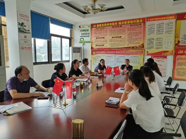 淮南市地方金融監(jiān)管局開展文明創(chuàng)建聯(lián)合巡查活動(dòng)