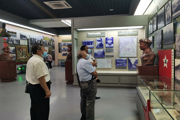 淮南市毛集實(shí)驗(yàn)區(qū)：區(qū)工委老干部局開展“紅色印記”愛國(guó)主義主題教育活動(dòng)