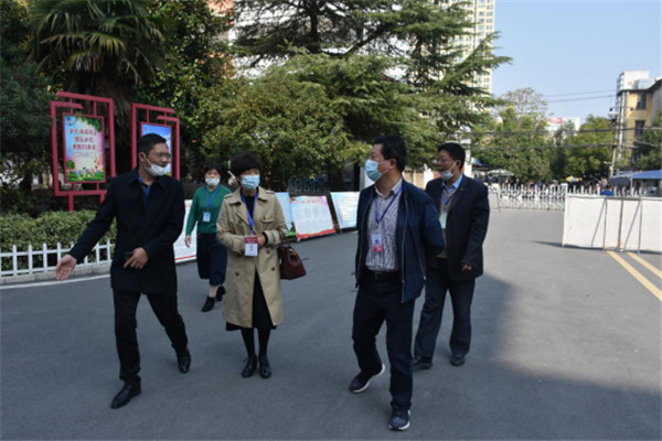 省師資處領(lǐng)導赴淮南二十六中巡視安徽省中小學教師資格考試工作