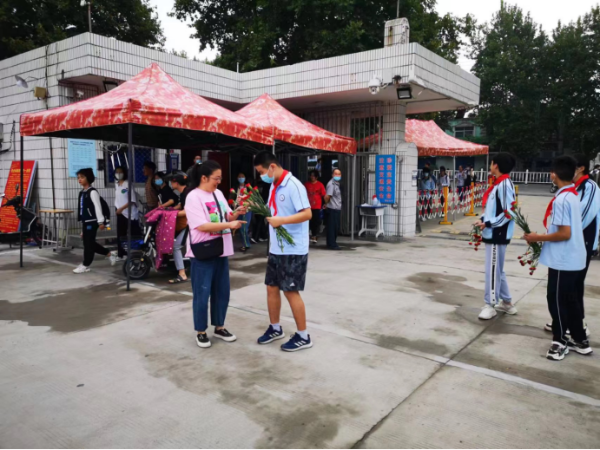 淮南九中開展2022年教師節(jié)慶?；顒? /></a></i>
            			<h2><a href=