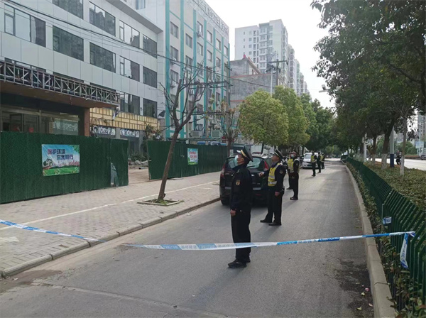 田家庵區(qū)城管局：加裝電梯沒審批？拆！