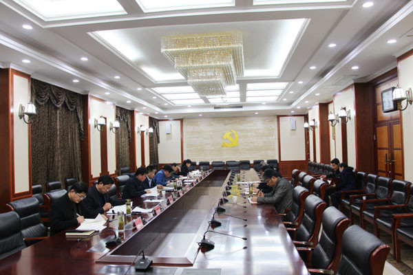 淮南市鳳臺(tái)縣委理論學(xué)習(xí)中心組學(xué)習(xí)會(huì)舉行