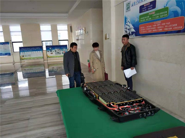 淮南市生態(tài)環(huán)境局夏德芬副局長(zhǎng)赴包保聯(lián)系企業(yè) 開(kāi)展“四送一服”工作